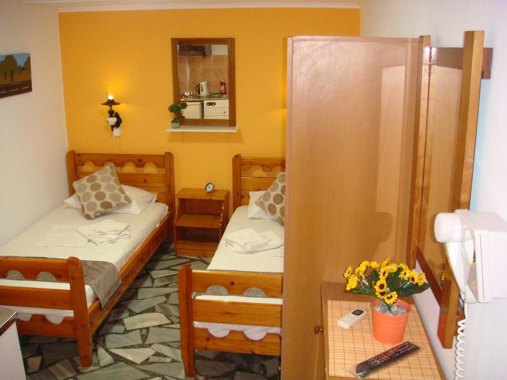 Boussetil Rooms Capanmat Wyspa Wyspa Tinos Zewnętrze zdjęcie